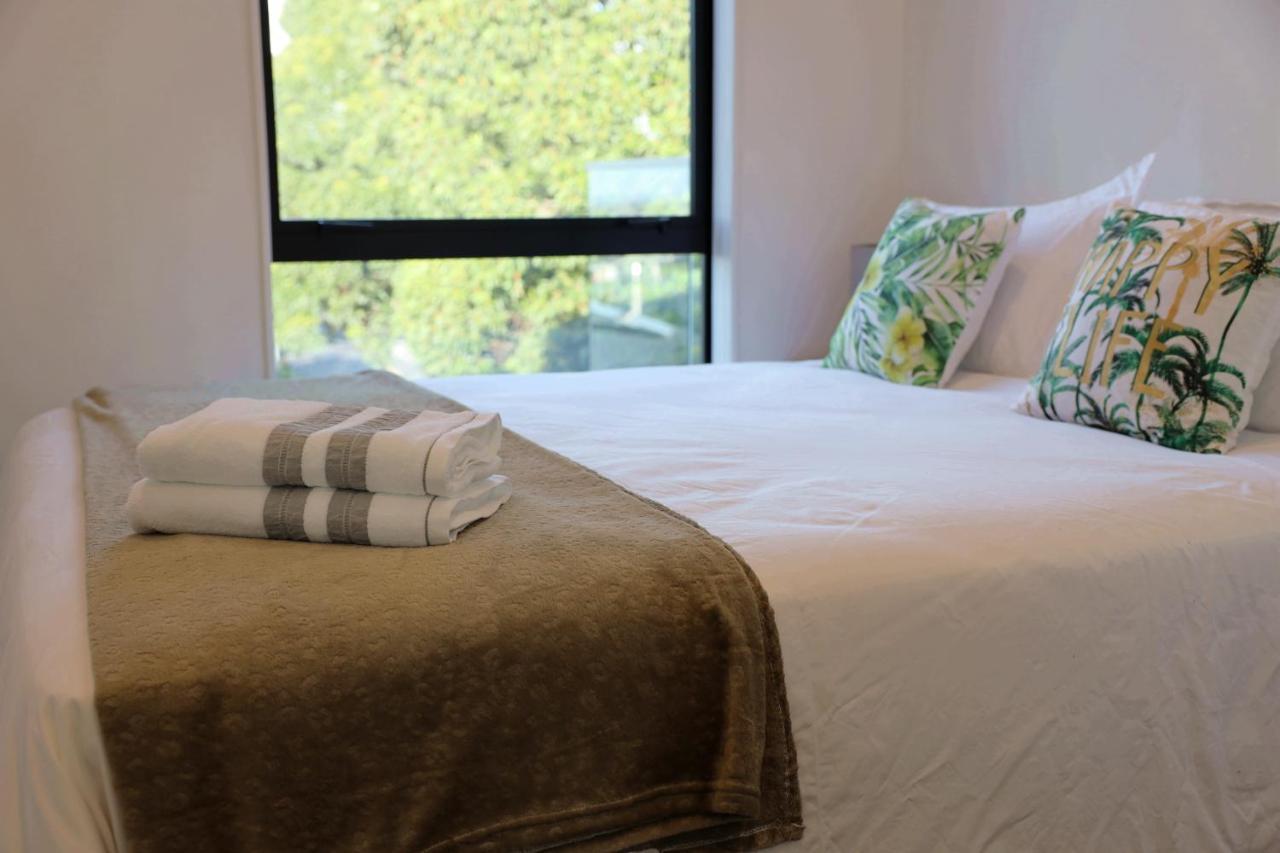 Luxury Brand New Designer Living Apartment Auckland Exterior photo