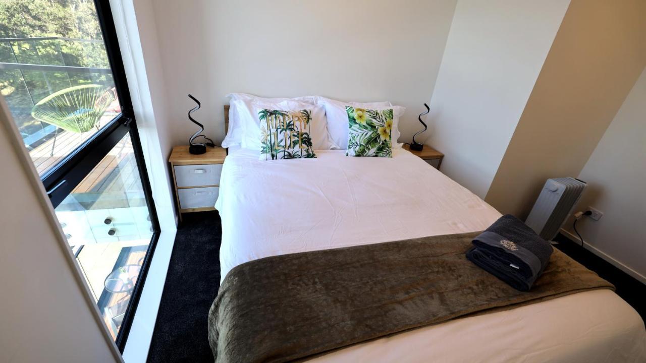 Luxury Brand New Designer Living Apartment Auckland Exterior photo