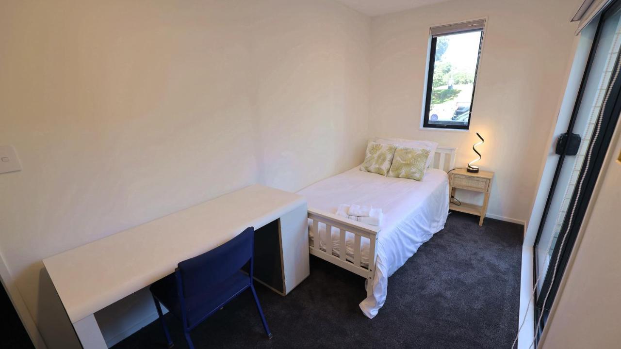 Luxury Brand New Designer Living Apartment Auckland Exterior photo